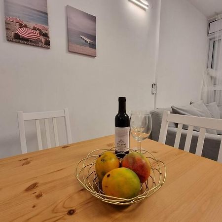 Beautiful 2-Bedroom Sea-View Apartment Netanya Exterior photo
