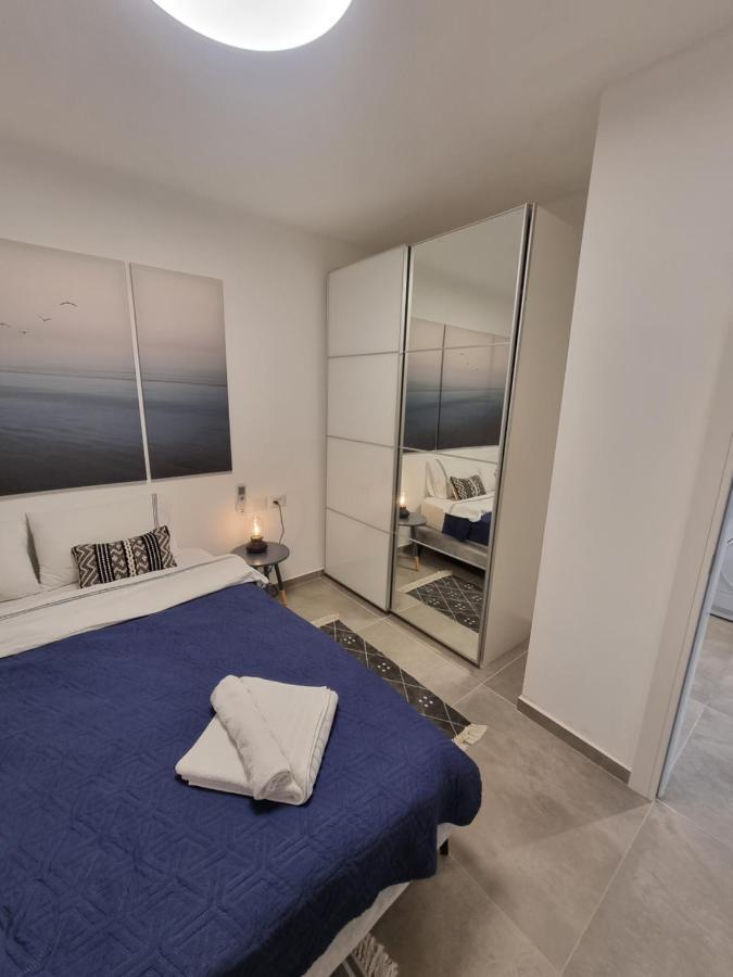 Beautiful 2-Bedroom Sea-View Apartment Netanya Exterior photo